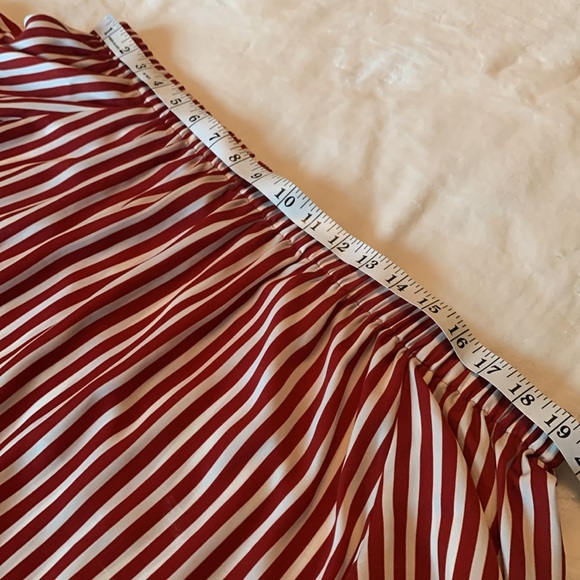 NWOT H&M women’s off the shoulder top - Picture 4 of 6